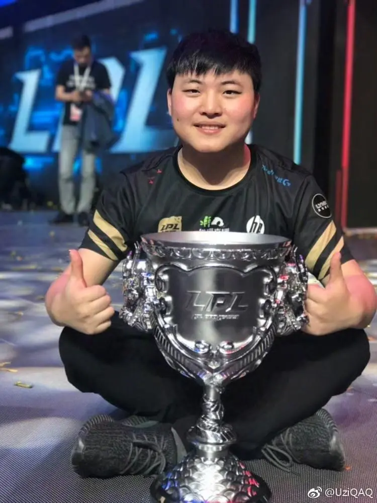 kaiyun sports-Uzi连续七场比赛得分超过夺冠,RNG不断突破!引发球迷热议-kaiyun sports